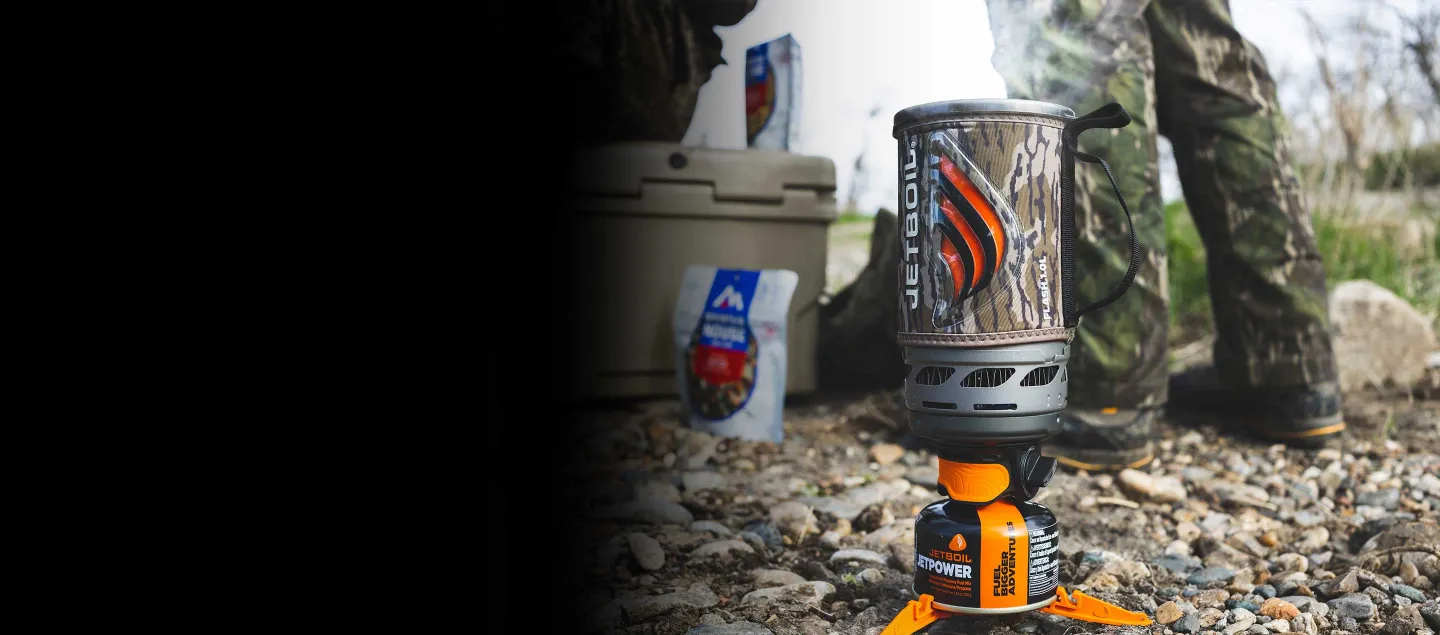 Jetboil Flash 1.0L Mossy Oak Bottomland heating up on hunting trail